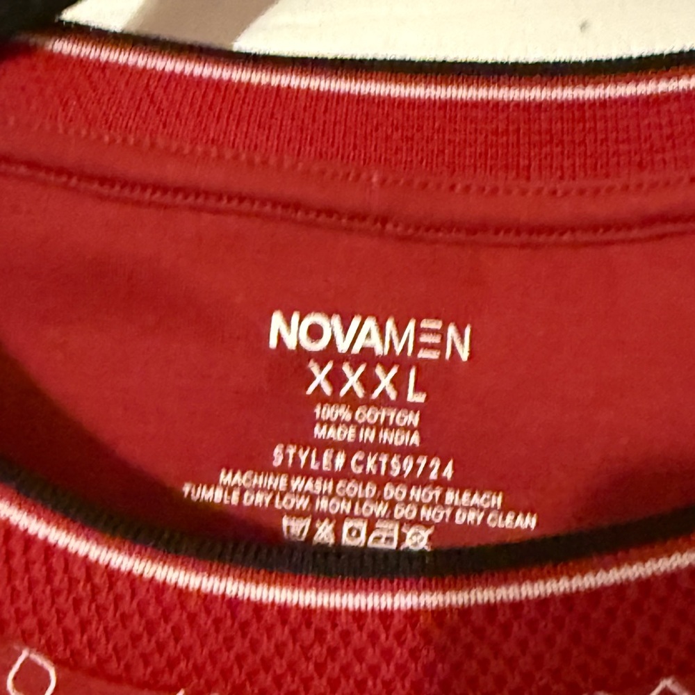 Fashion Nova Red Geometric Tee - Picture 3 of 3